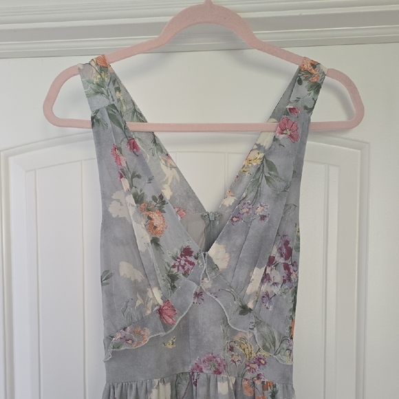 En Créme Dresses & Skirts - En Creme Floral Dress